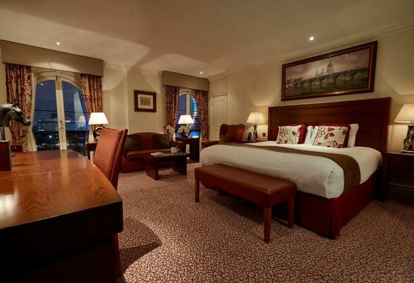 اتاق استاندارد با تخت بزرگ, The Royal Horseguards Hotel, London
