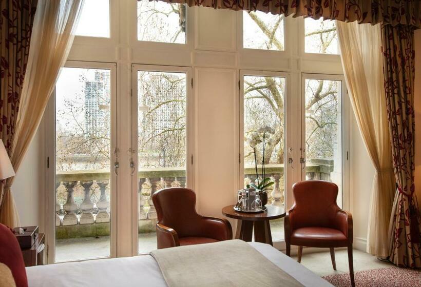 اتاق استاندارد با تخت بزرگ, The Royal Horseguards Hotel, London