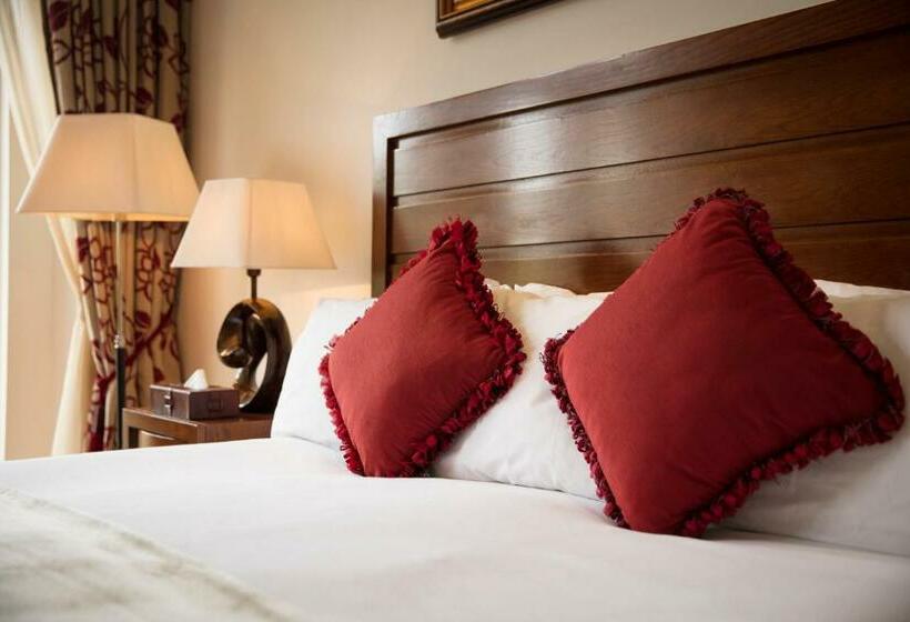 스탠다드 룸 가든 전망, The Royal Horseguards Hotel, London