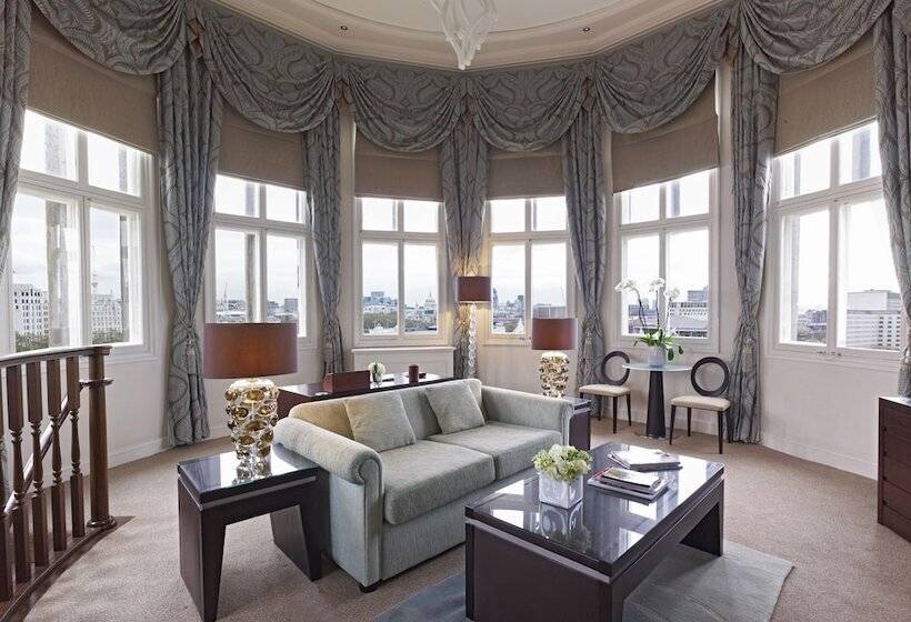 سوییت, The Royal Horseguards Hotel, London