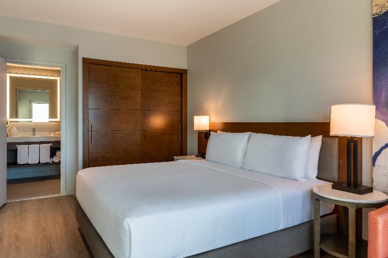 اتاق پرمیوم, Holiday Inn Swindon, An Ihg