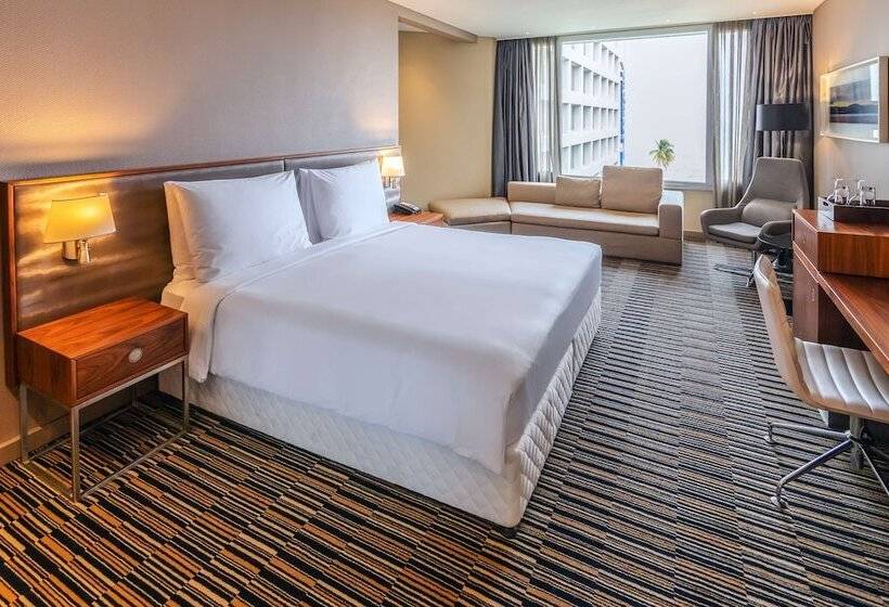 سوییت جونیور با چشم‌انداز دریا, Radisson Blu Okoume Palace Hotel, Libreville