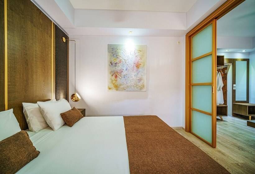 جناح جونيور, Capsis Hotel Thessaloniki