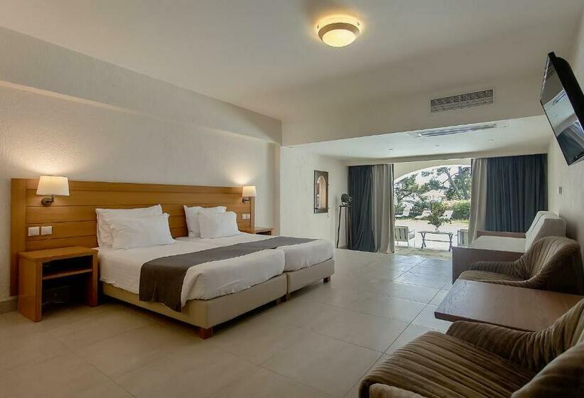 Люкс, Corfu Holiday Palace