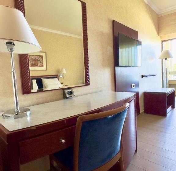 Номер Стандарт Вид на Бассейн, Rodos Palace