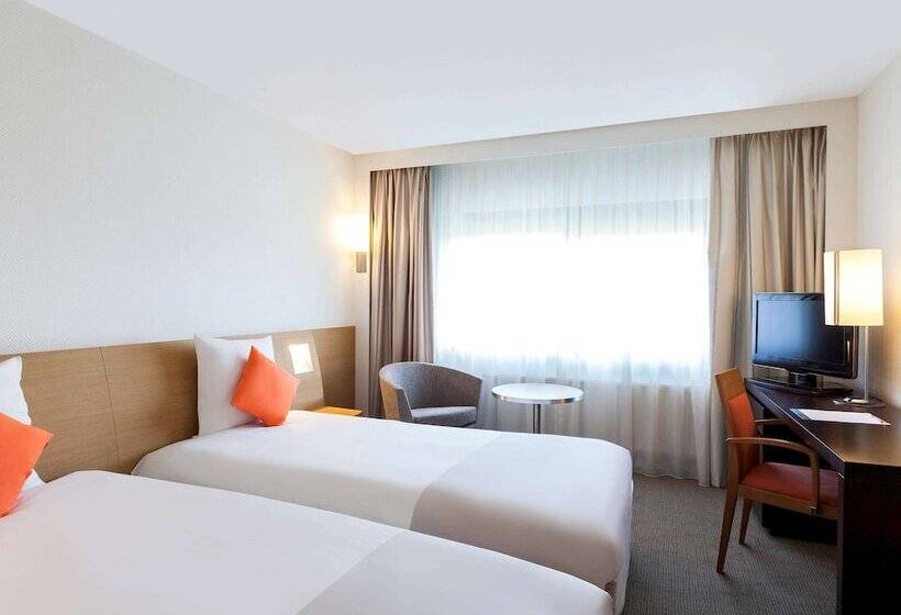 Номер Superior, Novotel Athens