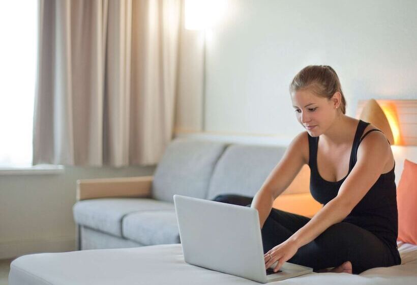 Номер Executive, Novotel Athens