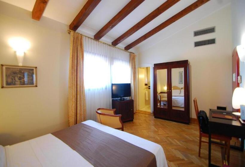 Номер Executive, Alla Rocca Hotel Conference & Restaurant