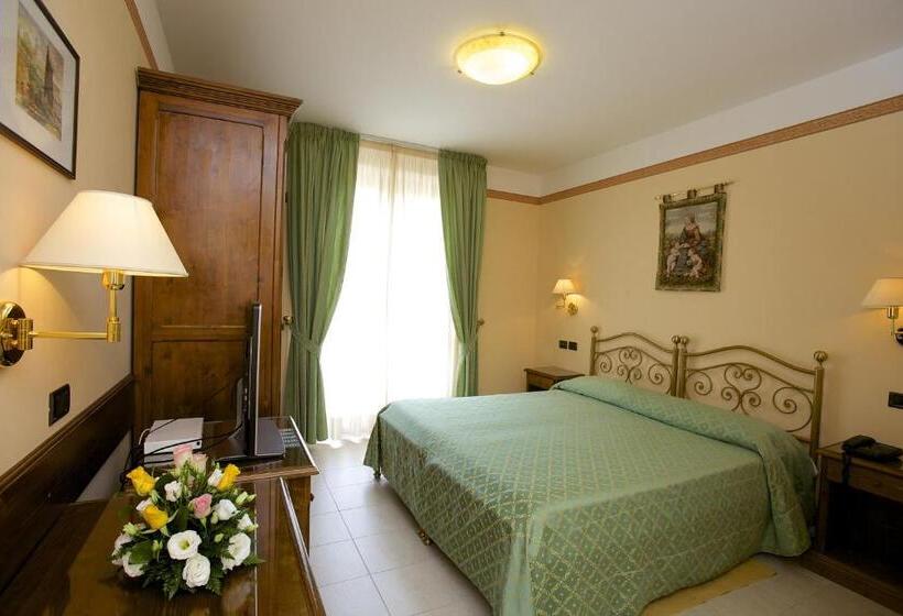 اتاق سوپریور, Campiglione