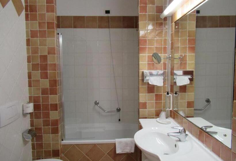 חדר משפחתי, Th Capoliveri   Grand Hotel Elba International
