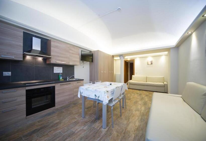 Семейное Студио, Residence Tabor