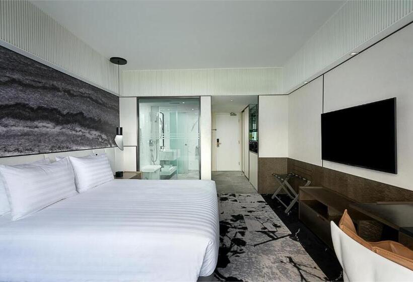 اتاق استاندارد با چشم‌انداز, The Park Lane Hong Kong A Pullman