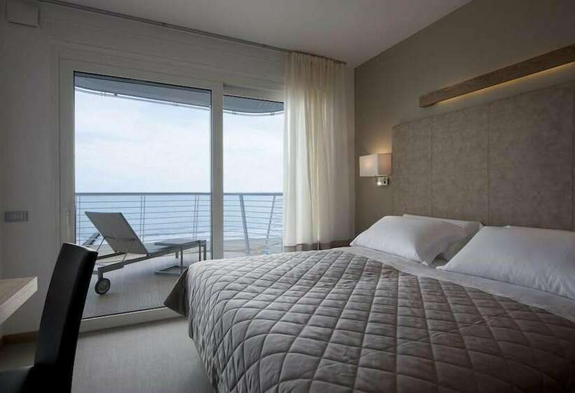 Quarto Deluxe Vista Mar, Le Soleil