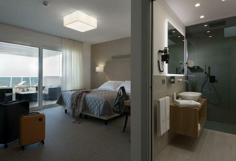 Suite Deluxe cu Vedere la  Mare, Le Soleil