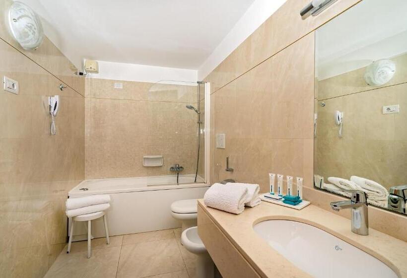 Полулюкс Вид на Море, & Spa Bellavista Francischiello