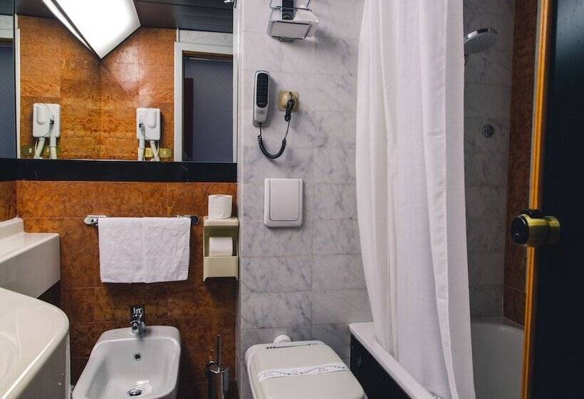 اتاق کلاسیک یک تخته, Grand Hotel Excelsior