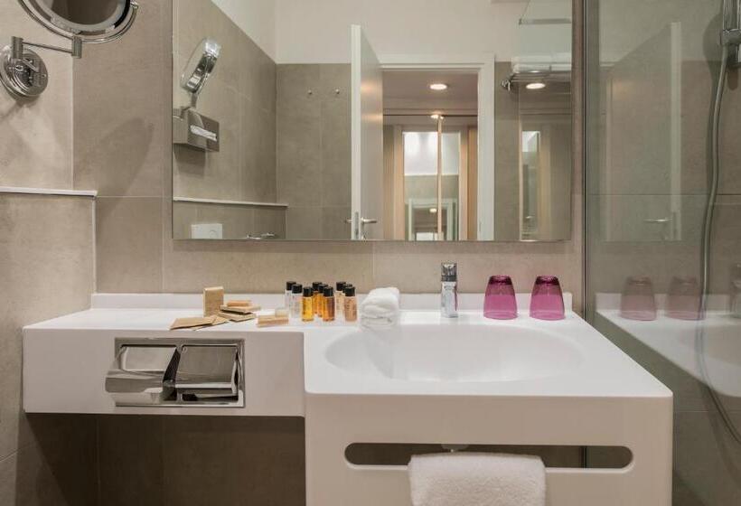 اتاق استاندارد با تخت دوبل, Crowne Plaza Rome St. Peter S, An Ihg