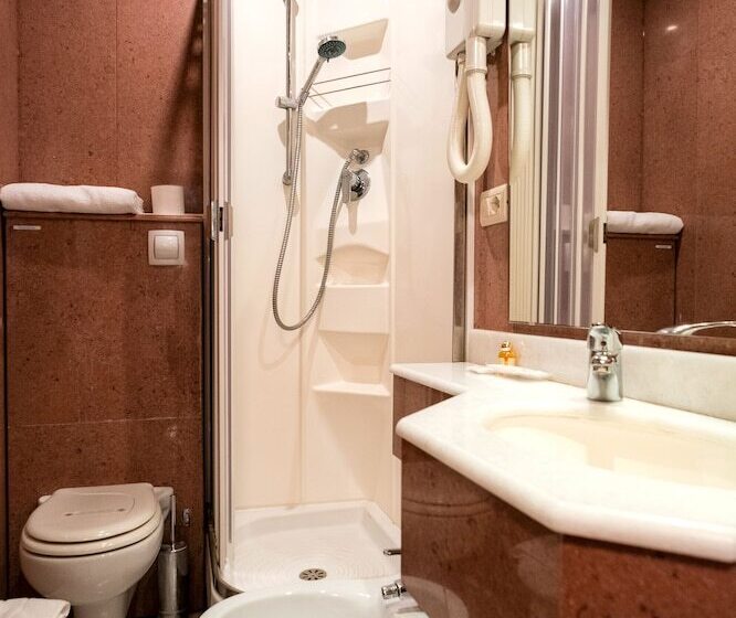 Quarto Estandar Individual, Grand Hotel Italia