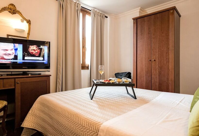 Quarto Estandar Individual, Grand Hotel Italia