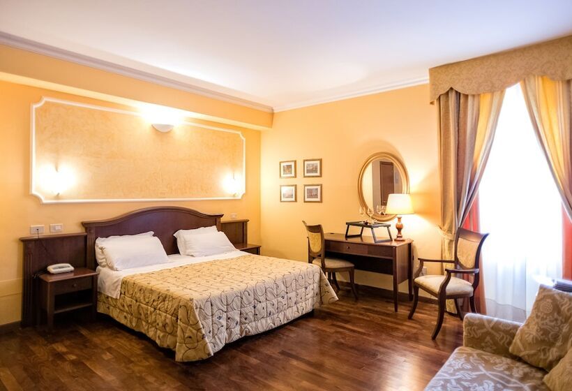 חדר סטנדרט לשלושה, Grand Hotel Italia