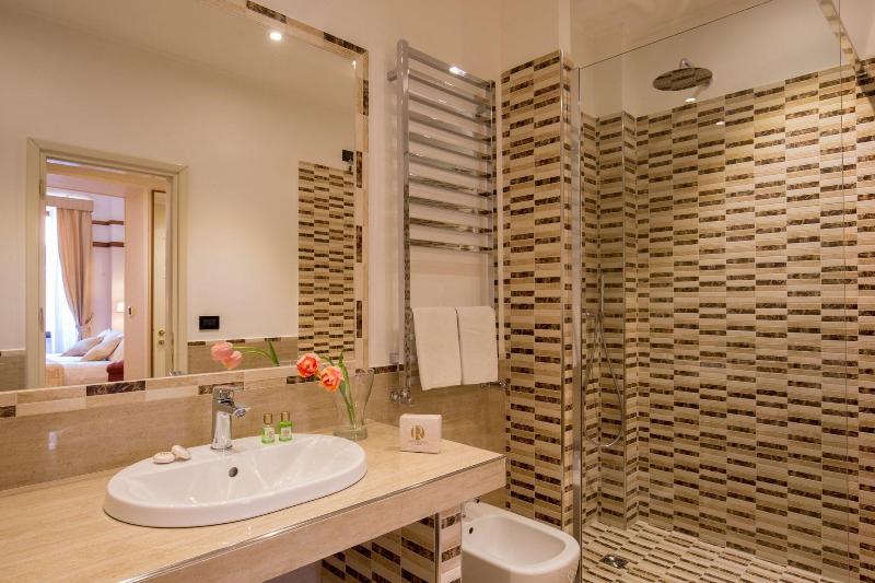 اتاق لوکس, La Residenza