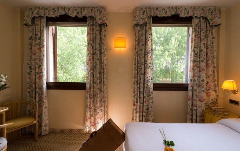 Студия Стандарт, Relais Leon D'oro
