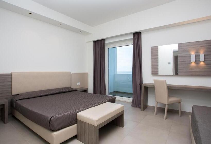 Номер Superior Индивидуальный Вид на Море, Village Club Santa Caterina