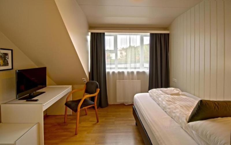 اتاق استاندارد یک نفره, Breiddalsvik