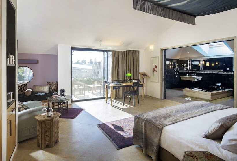 סוויטה, The American Colony Hotel   Small Luxury Hotels Of The World