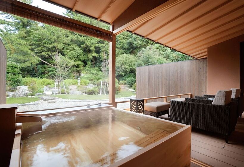 Люкс Премиум, Toba International Hotel Shiojitei