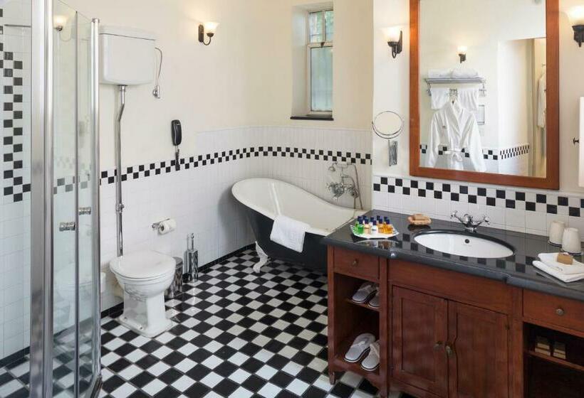 סוויטת ג'וניור, The American Colony Hotel   Small Luxury Hotels Of The World