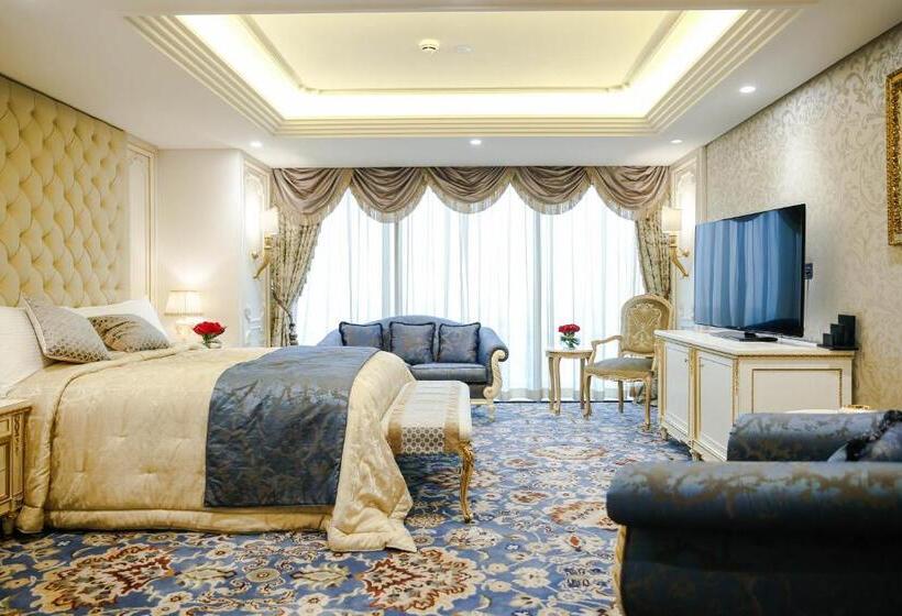 سوئیت رویال, Crowne Plaza Kuwait Al Thuraya City, An Ihg