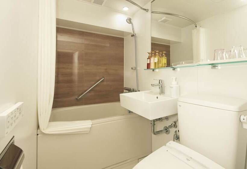 غرفة قياسية ثلاثية, Mystays Yokohama