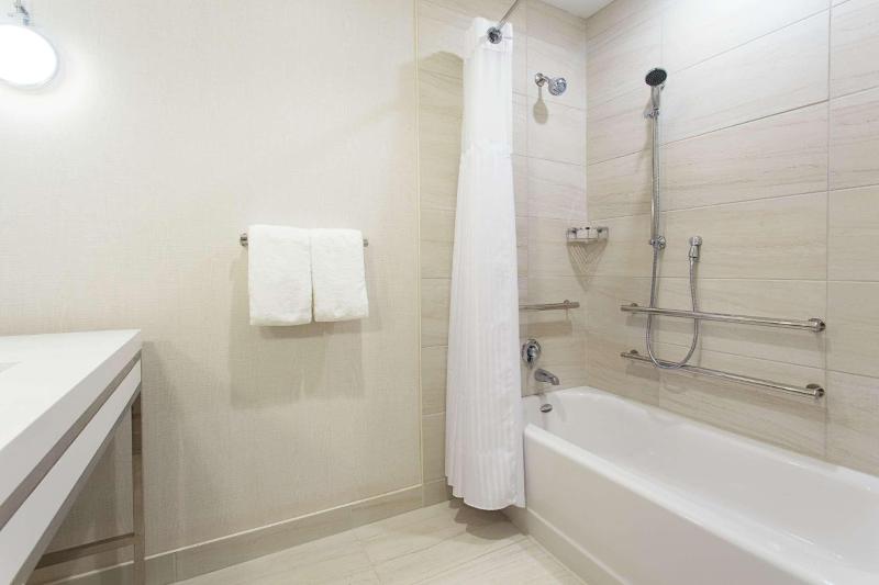 اتاق سوپریور, Four Seasons Hotel Ritz Lisbon