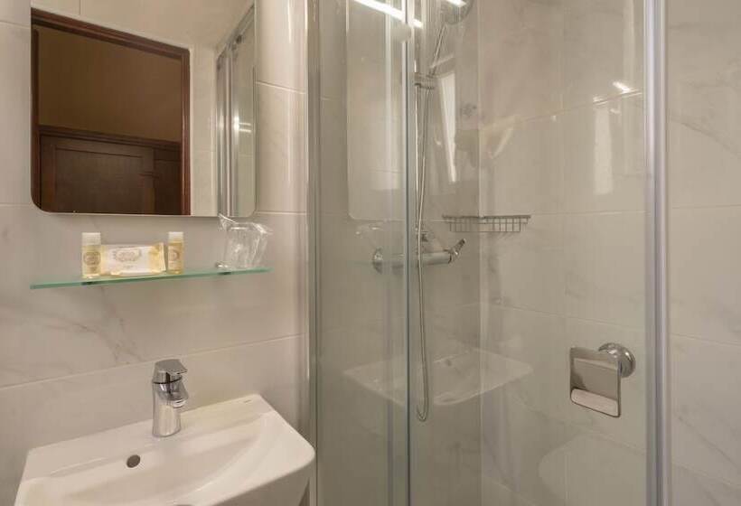 Quarto Basic, Pao De Acucar