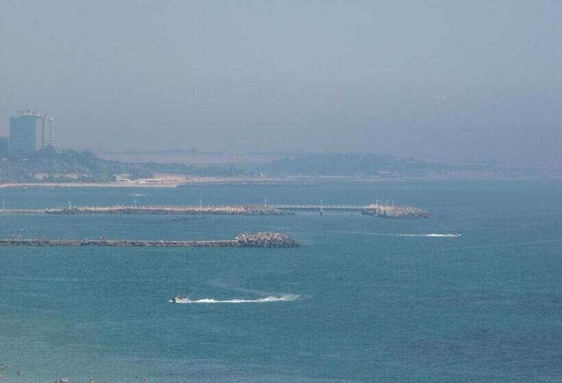 اتاق سوپریور, Cometa