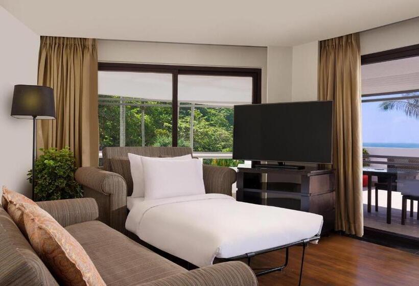디럭스 스위트 바다 전망, Le Meridien Phuket Beach Resort