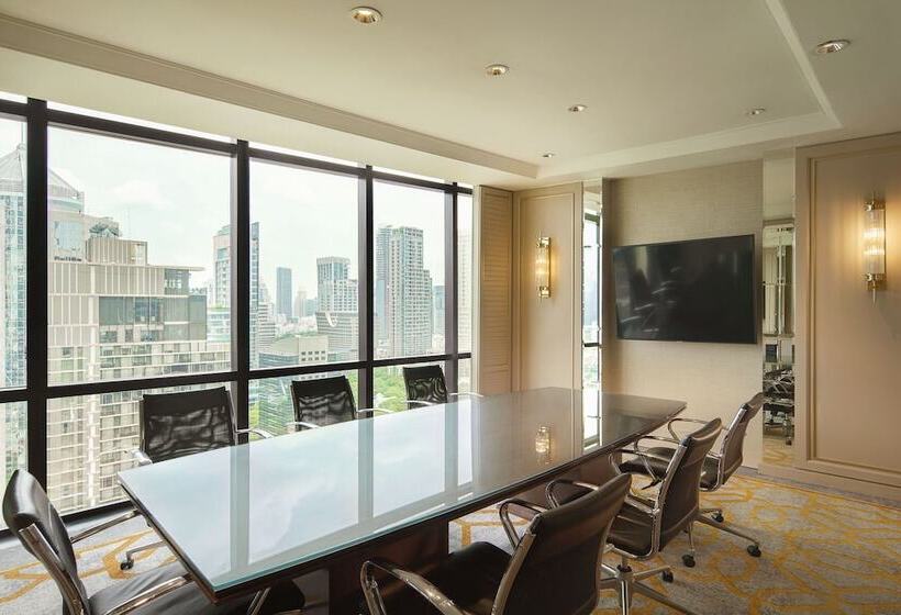 سوئیت سلطنتی 2 خوابه, The Athenee Hotel, A Luxury Collection Hotel, Bangkok