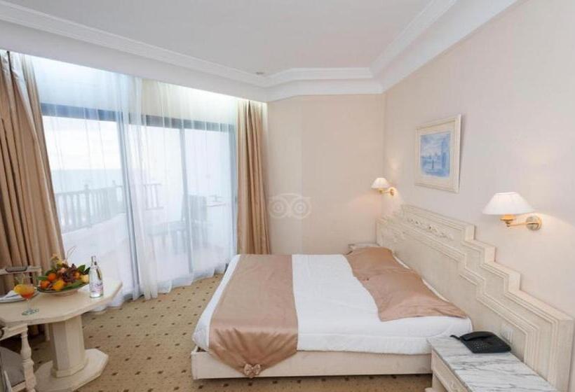 Üç Kişilik Standart Oda, L Orient Palace Resort And Spa