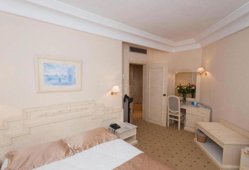 Deniz Manzaralı Standart Tek Kişilik Oda, L Orient Palace Resort And Spa