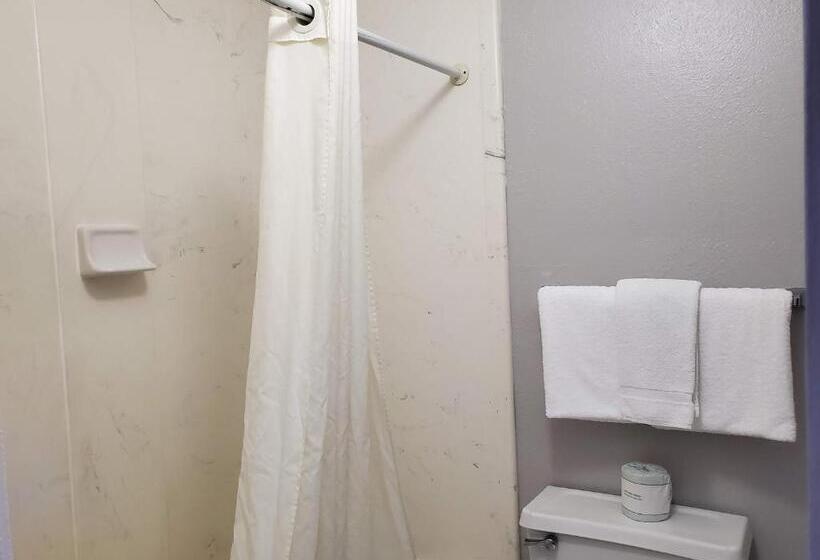 带2个双人床的标准工作室, Americas Best Value Inn Wildersville