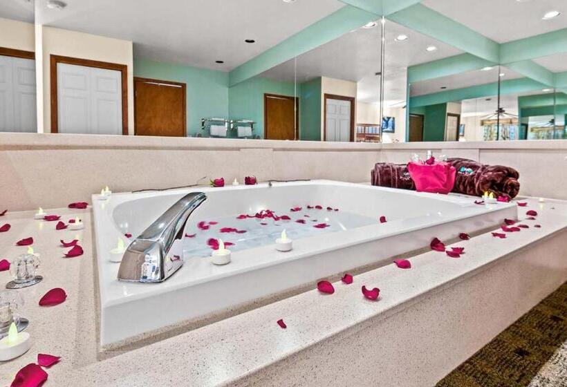 Люкс, Box Canyon Lodge And Hot Springs