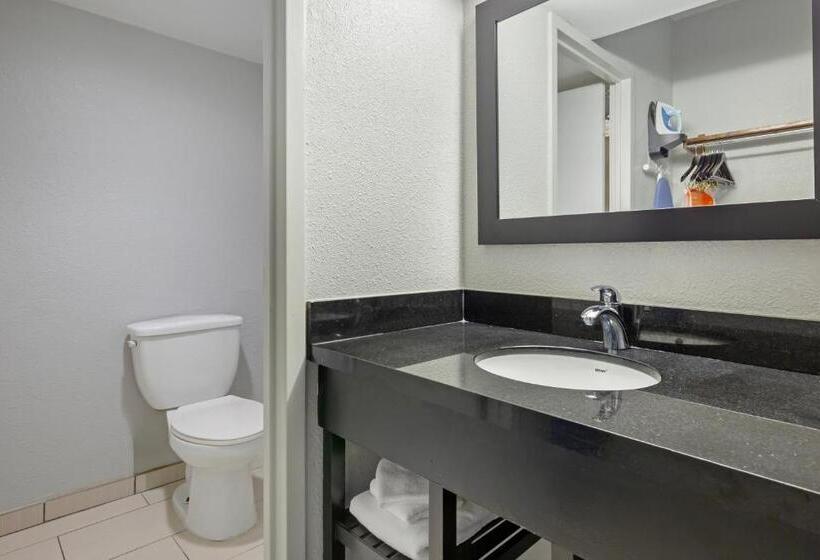 スイート, Clarion Hotel & Suites Bwi Airport North