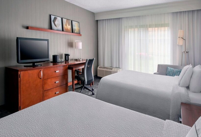 스탠다드 룸 더블 침대 2개, Courtyard Newark Liberty International Airport