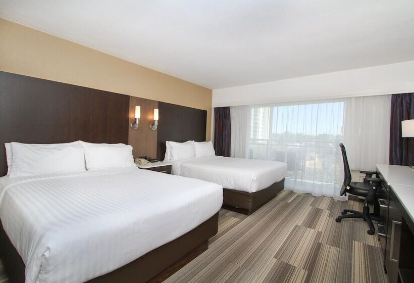 סוויטה מותאמת לאדם עם מוגבלויות, Holiday Inn Express   Downtown San Diego, An Ihg
