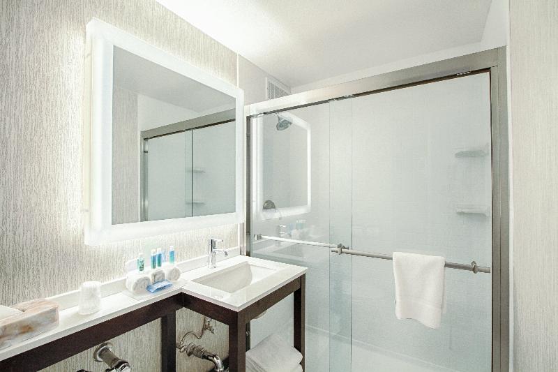 חדר סטנדרט עם מיטת קינג, Holiday Inn Express   Downtown San Diego, An Ihg
