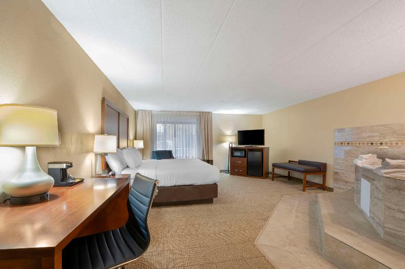 Standaardkamer met Kingsize Bed, Comfort Inn & Suites North At The Pyramids