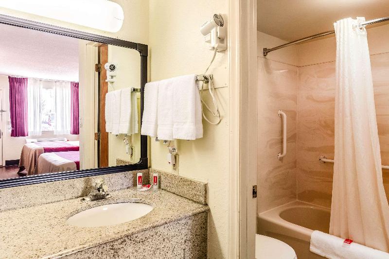 Стандартный Номер Кровать Кинг, Econo Lodge Christiansburg Blacksburg I 81