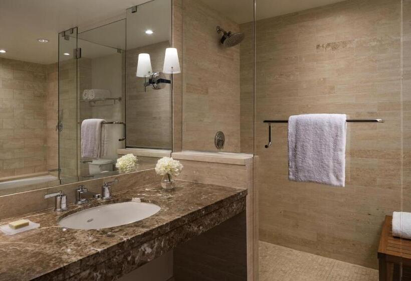 חדר פרמיום עם מרפסת, Four Seasons Hotel Los Angeles At Beverly Hills