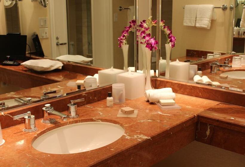 חדר דלוקס עם מרפסת, Four Seasons Hotel Los Angeles At Beverly Hills